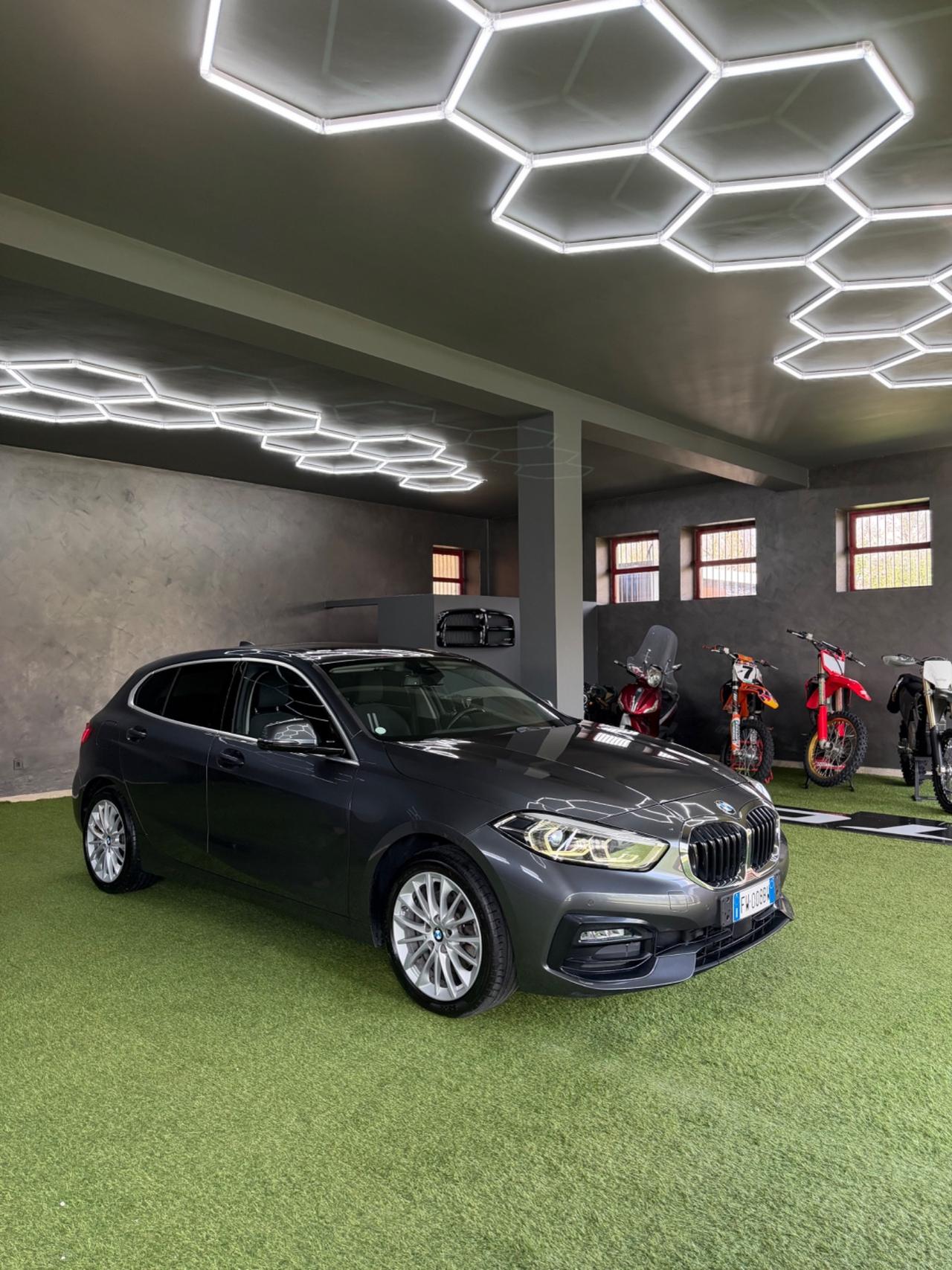 Bmw 118d 5p. Sport TETTO APRIBILE