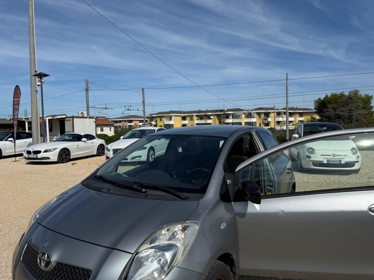 Toyota Yaris 1.0 3 porte benzina ️ 1.990€