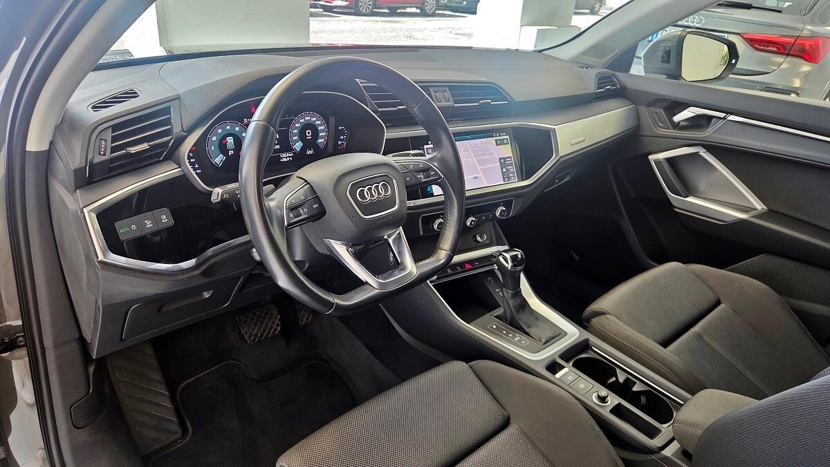 Audi Q3 40 TFSI Quattro S-Tronic Business Advanced