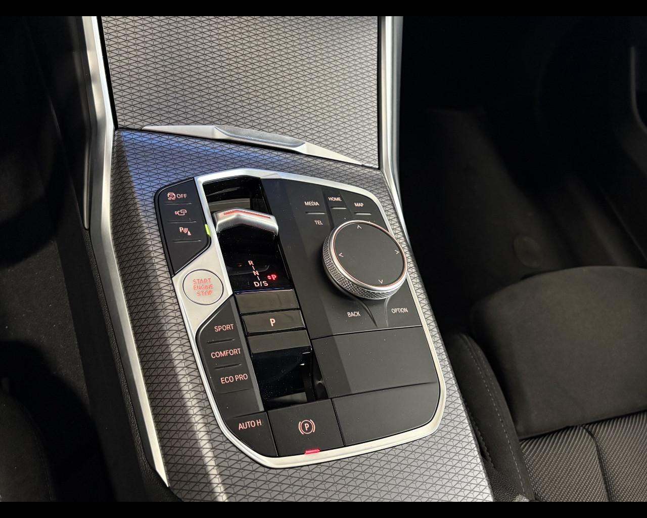 BMW Serie 3(G20/1-80/1) - 320d 48V xDrive Touring Msport Pro