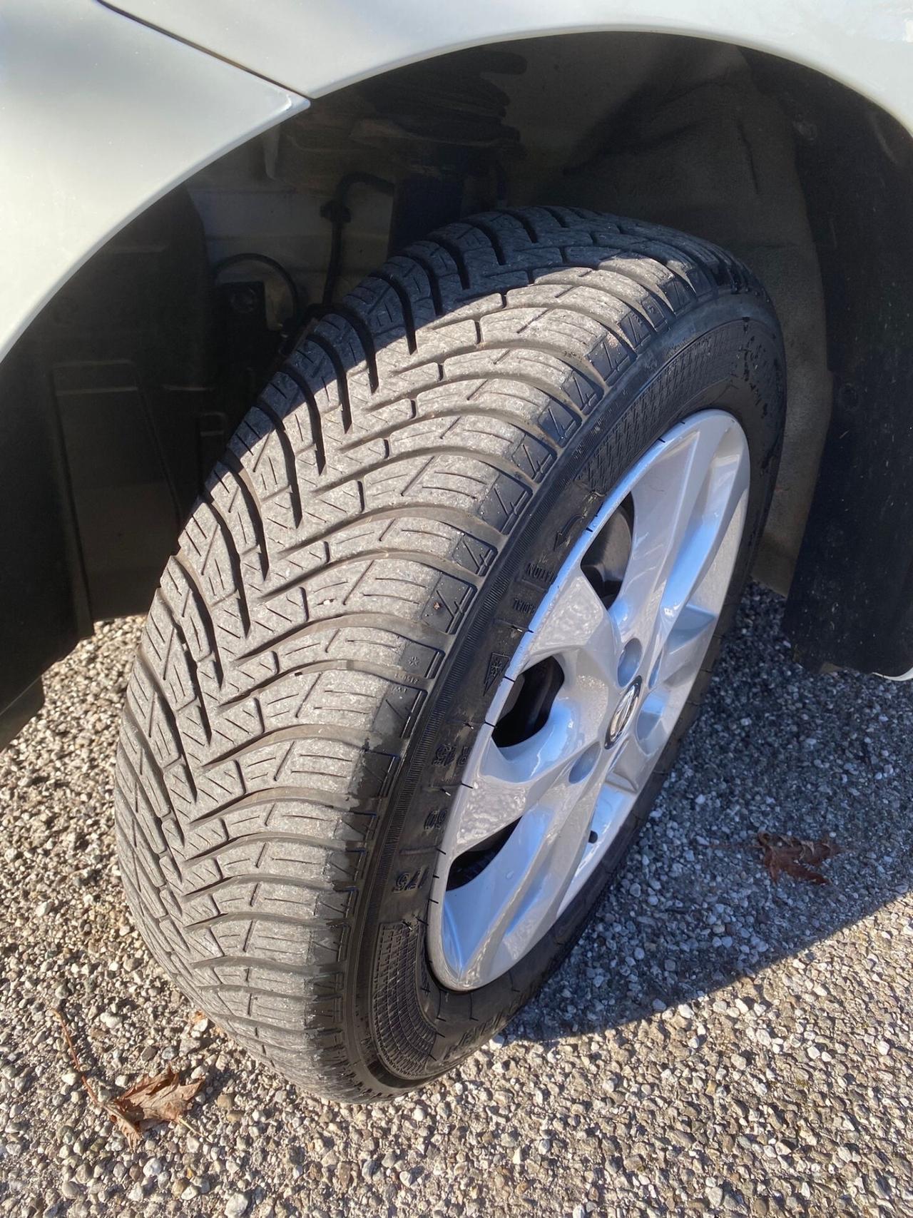 Nissan Micra 1.2 12V 5 porte Visia