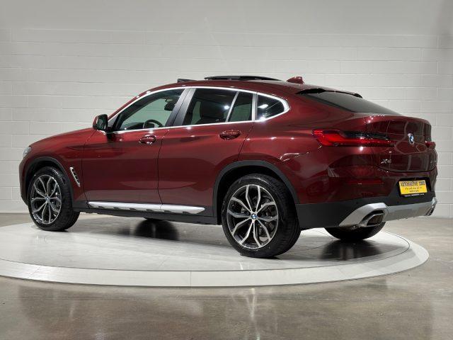 BMW X4 xDrive30d 48V TETTO APRIBILE / GAR.UFF.2027