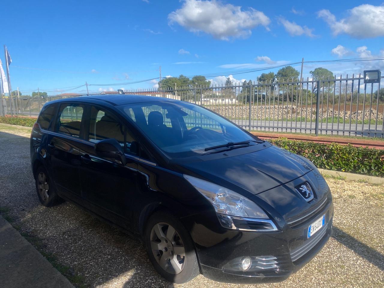 Peugeot 5008 1.6 HDi 112CV---7 POSTI----- KM CERTIFICATI ---