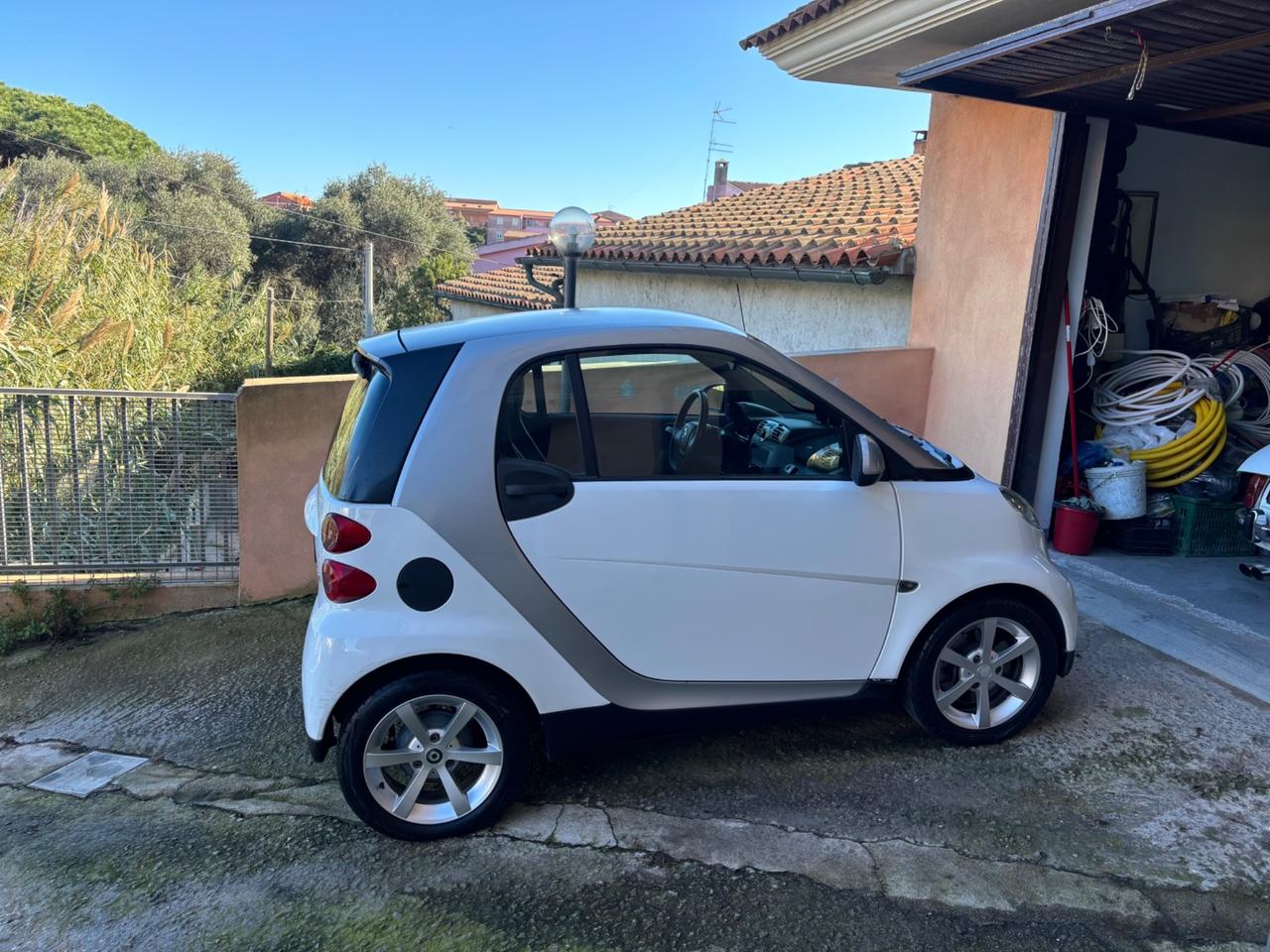 Smart ForTwo 1000 52 kW MHD coupé pure