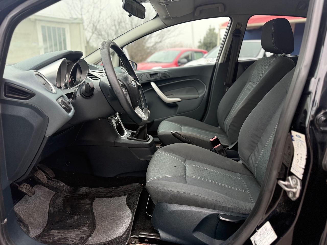 Ford Fiesta 1.4 TDCi 68CV 5 porte Titanium