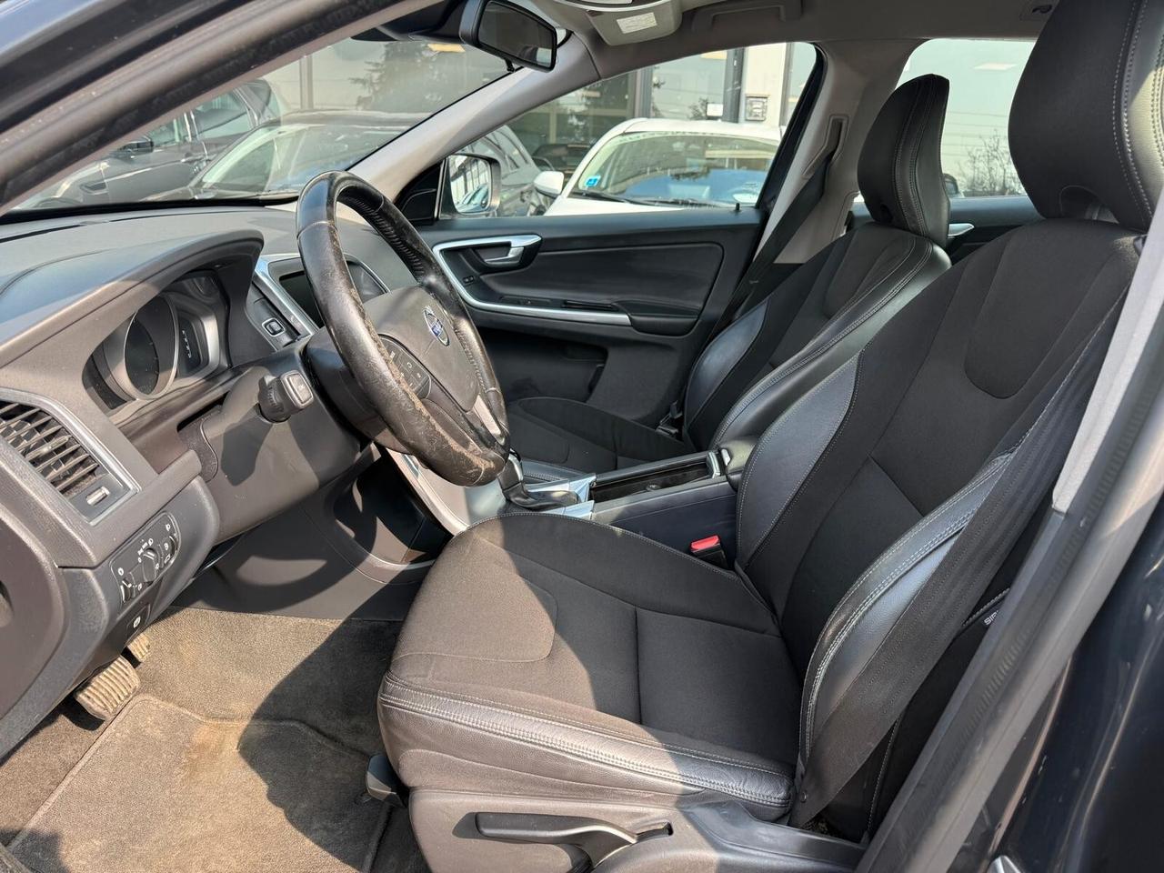 Volvo XC 60 XC60 D4 AWD Geartronic Summum