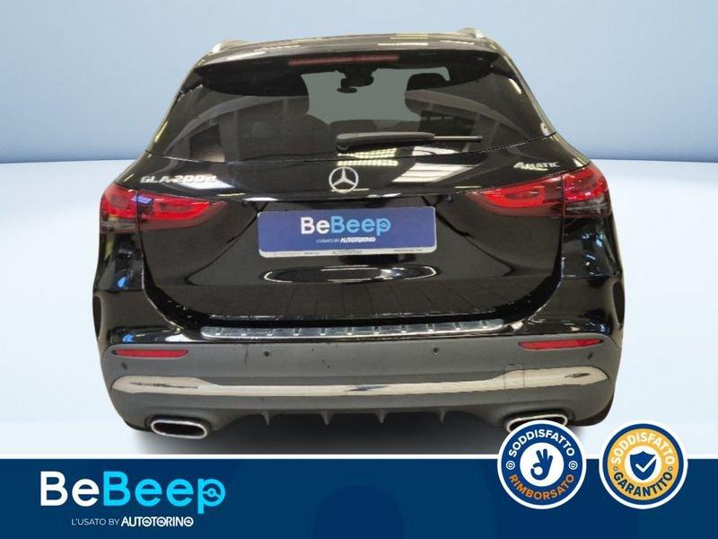 Mercedes-Benz GLA 200 D PREMIUM 4MATIC AUTO