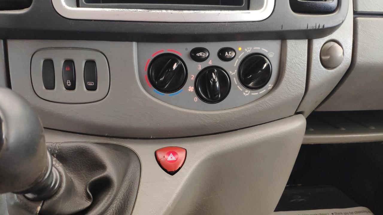 Nissan Primastar 2000cc Diesel 115 CV 9P