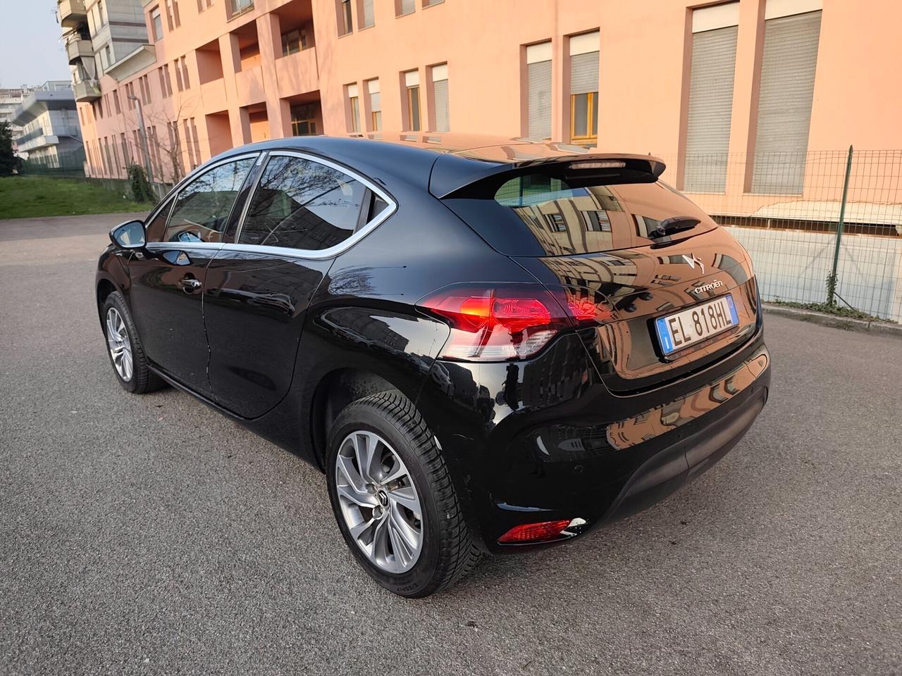Ds DS4 1.6 VTi 120 CV euro 5 neopatentati