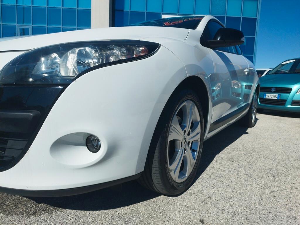 Renault Megane Coupé 1.5 dCi 90CV Wave Edition