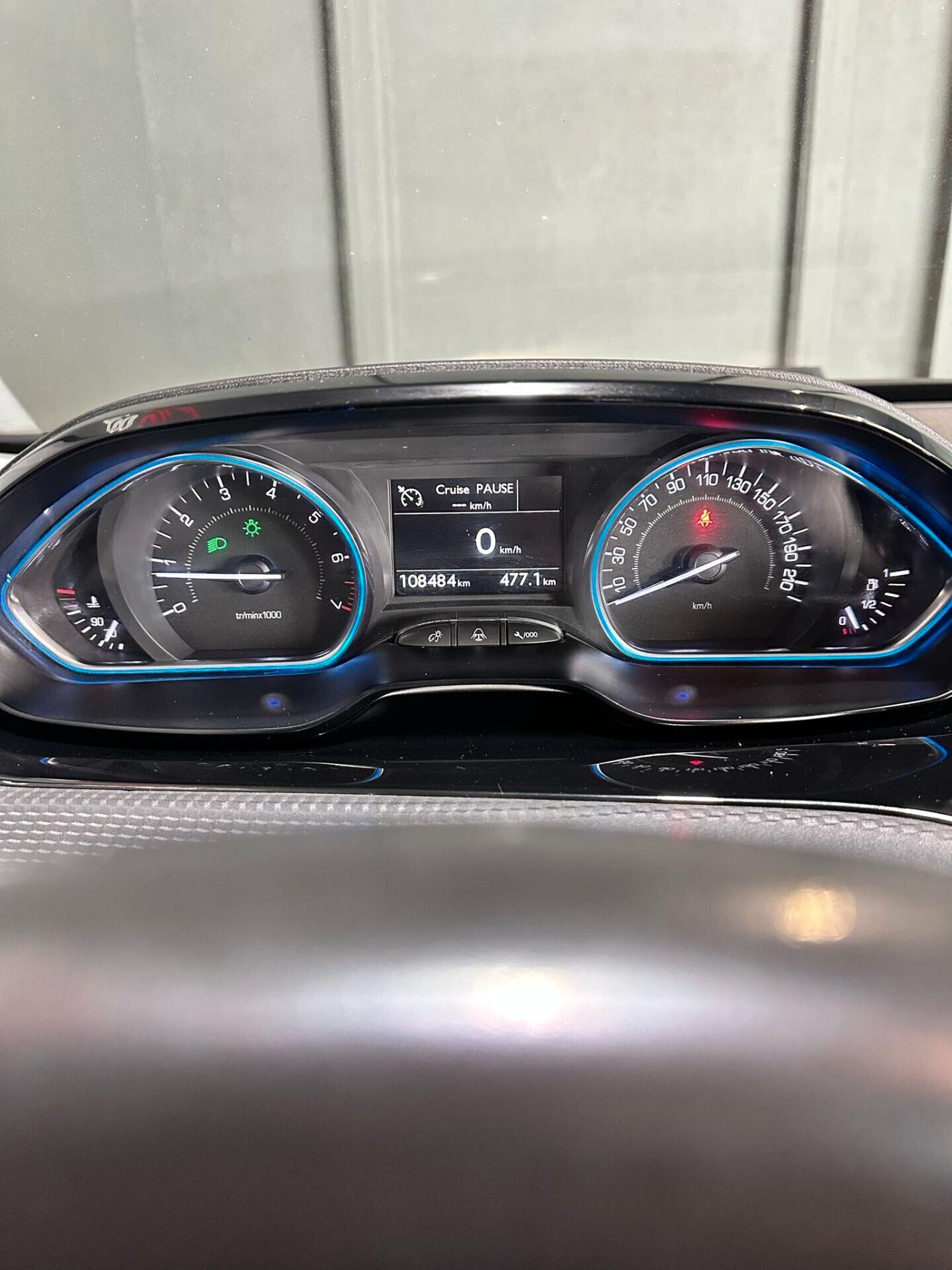Peugeot 2008 PureTech 1.2 82 Allure 12V