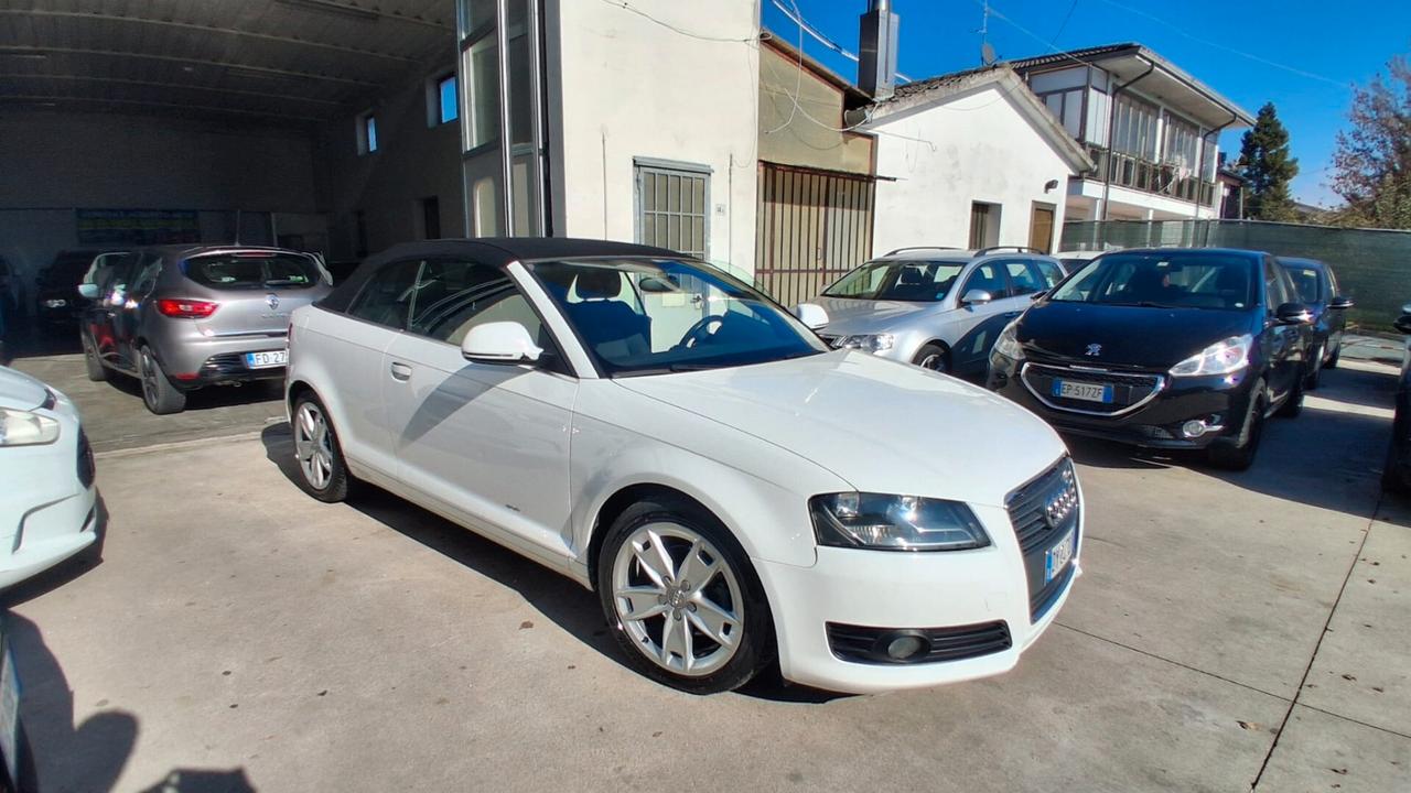 Audi A3 2.0 16V TDI Attraction.cabrio.automatica