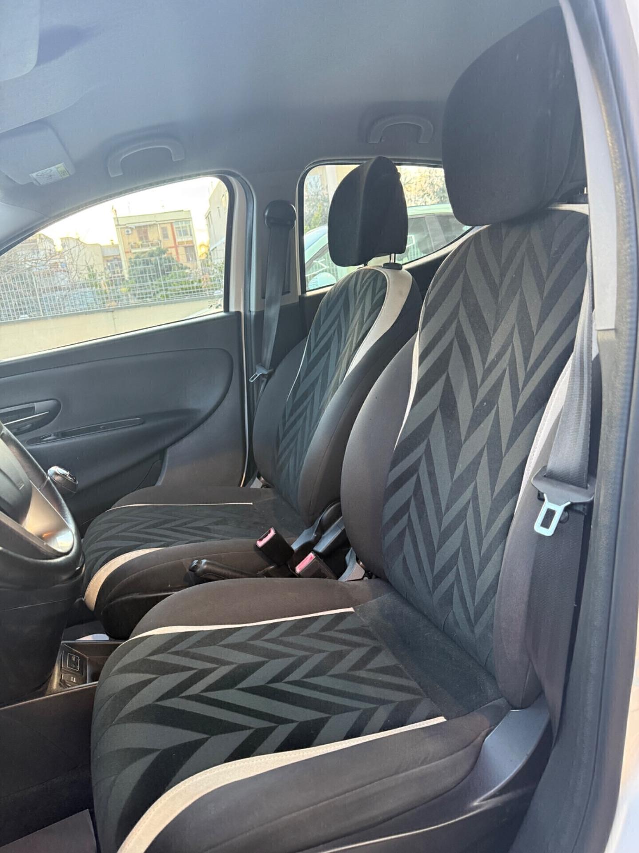 Lancia Ypsilon 1.3 MJT 16V 95 CV 5 porte S&S Gold