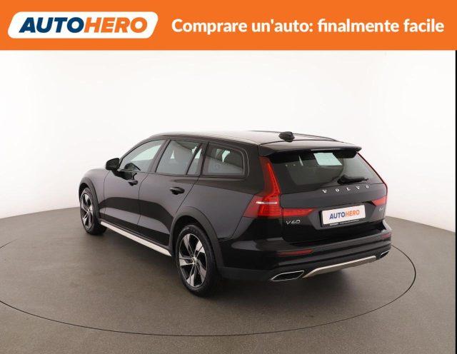 VOLVO V60 B4 (d) Geartronic Momentum Business Pro