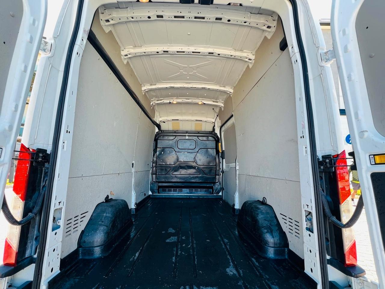 Ford TRANSIT 2.0 BLUEHDI 17CV L3H3 +IVA