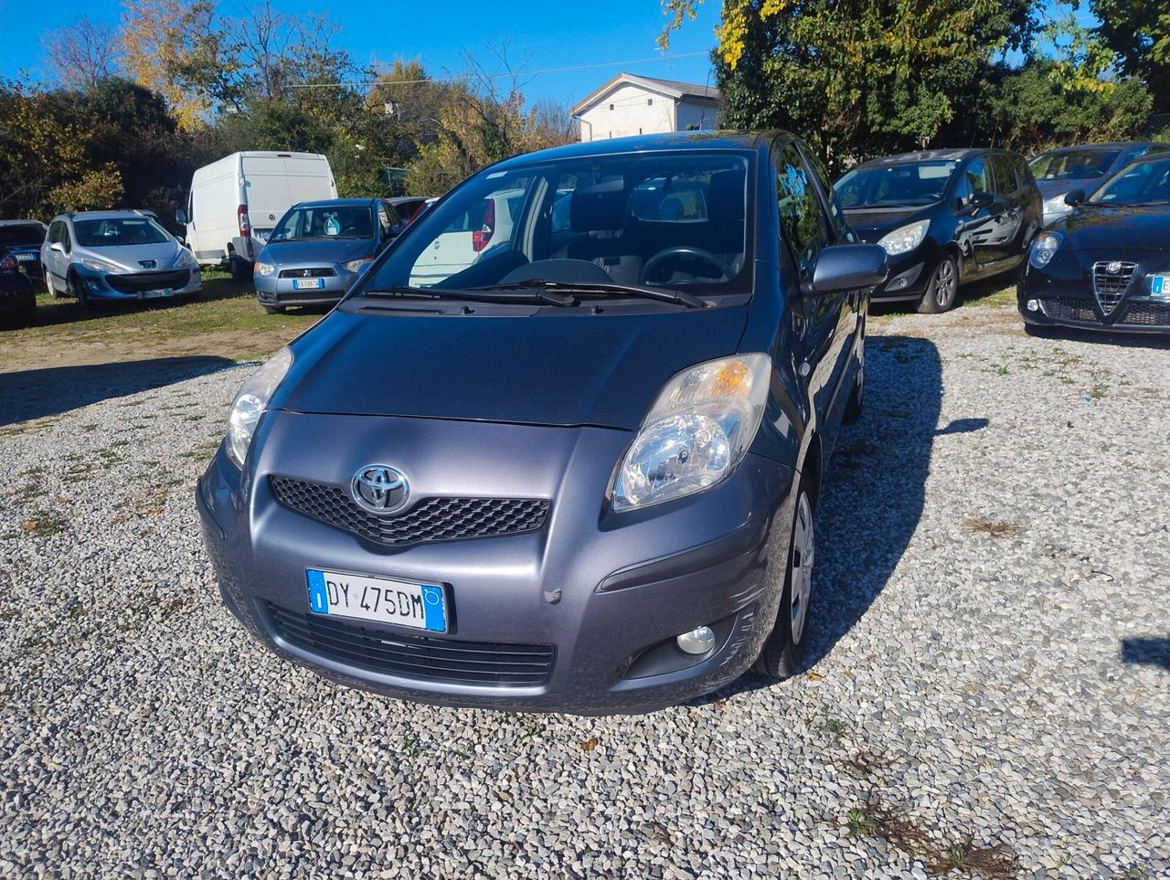 Toyota Yaris 1.0 3 porte Sol