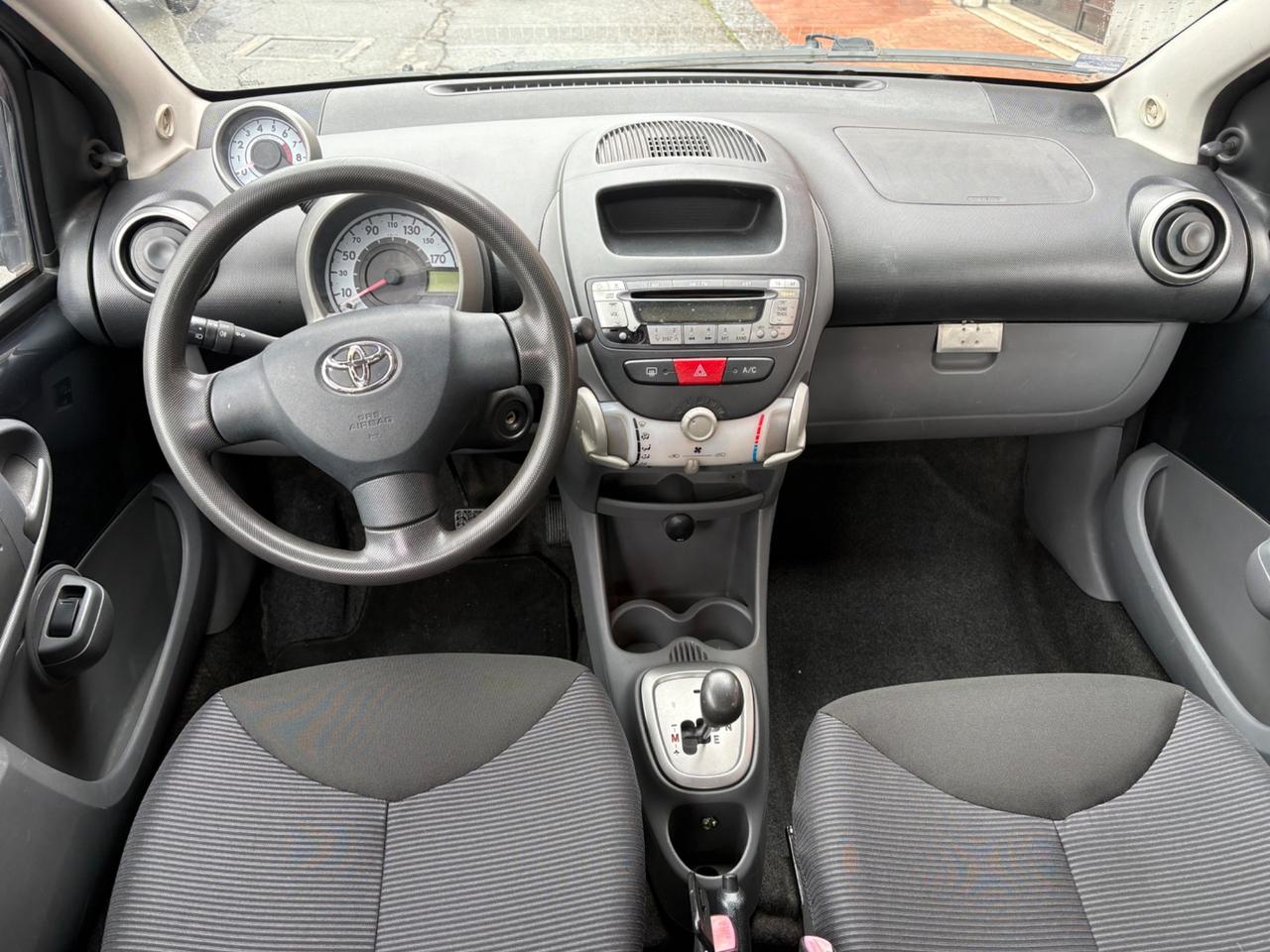 Toyota Aygo 1.0 12V VVT-i 5 porte Sol automatica