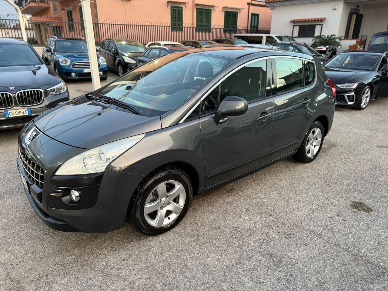 Peugeot 3008 1.6 HDi 110CV cambio robotizzato Premium