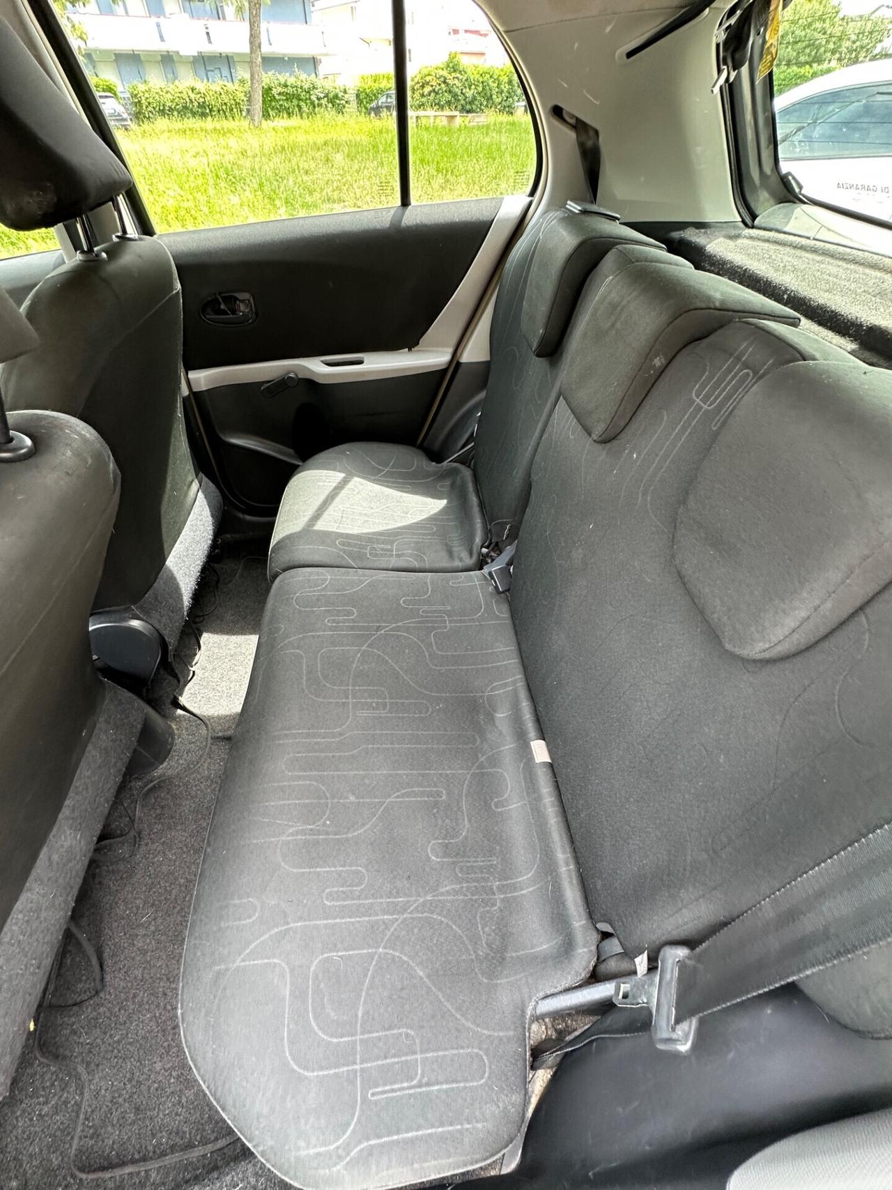 Toyota Yaris 2^serie 1000 benzina 5 porte 2009