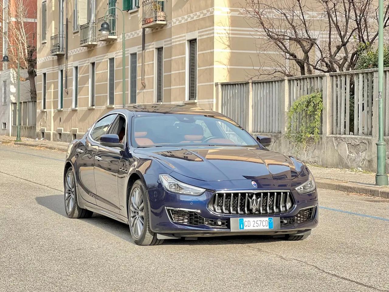 Maserati Ghibli V6 430 CV Q4 Granlusso