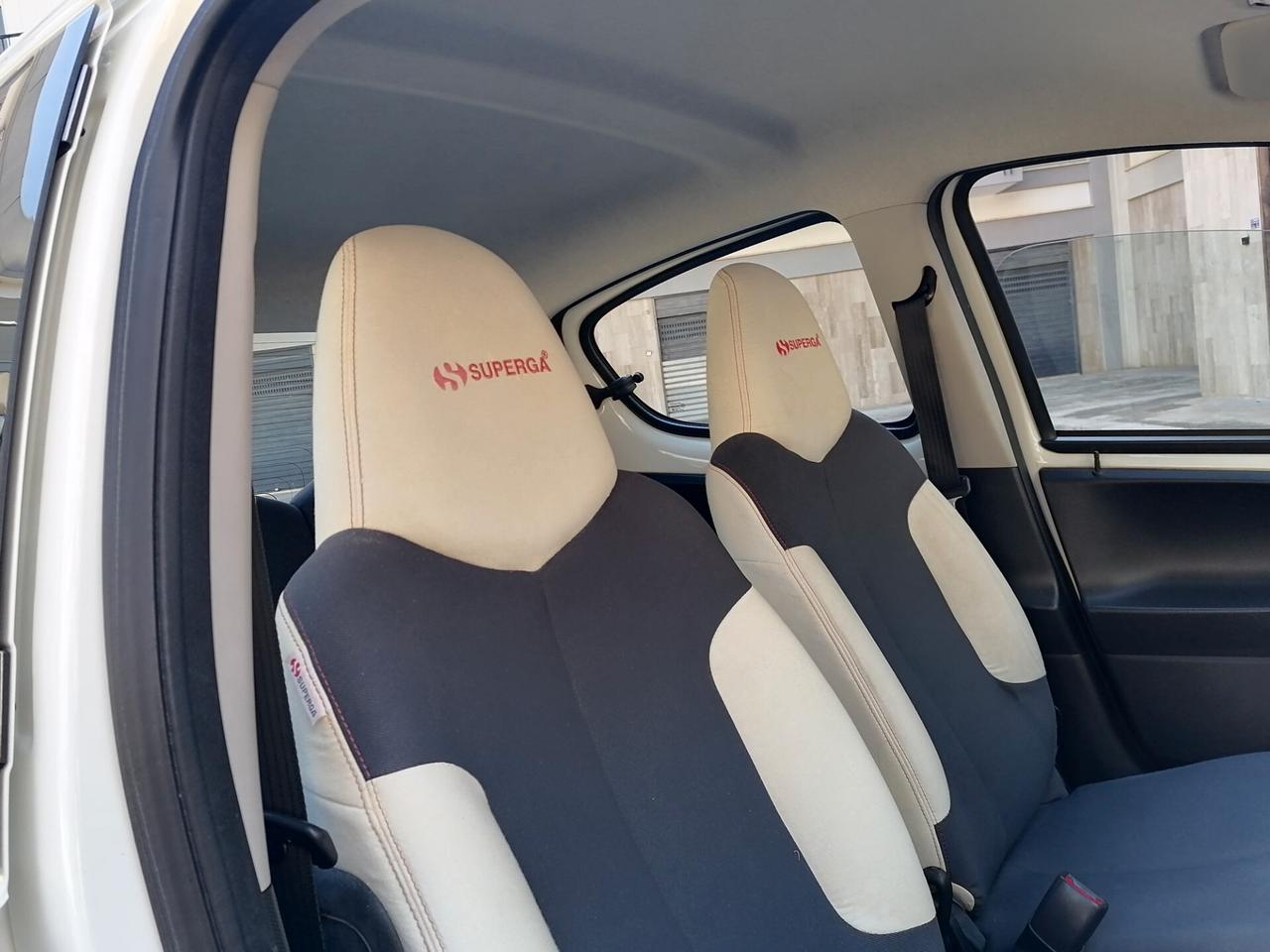 Peugeot 107 1.0 68CV 5p. Superga *SOLO 80.000 KM* 2012