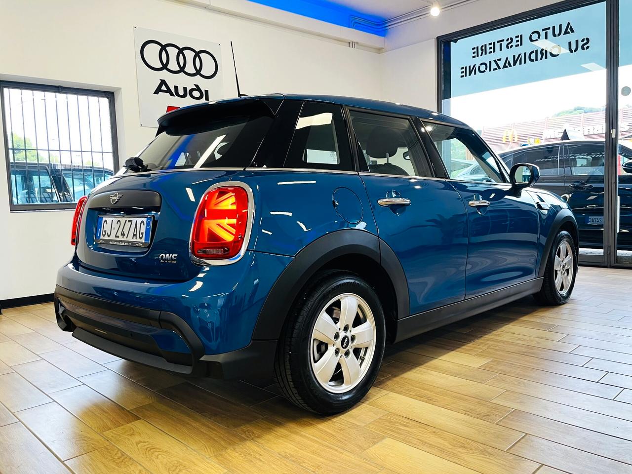 Mini One 1.5 Business Automatica Neopatentati