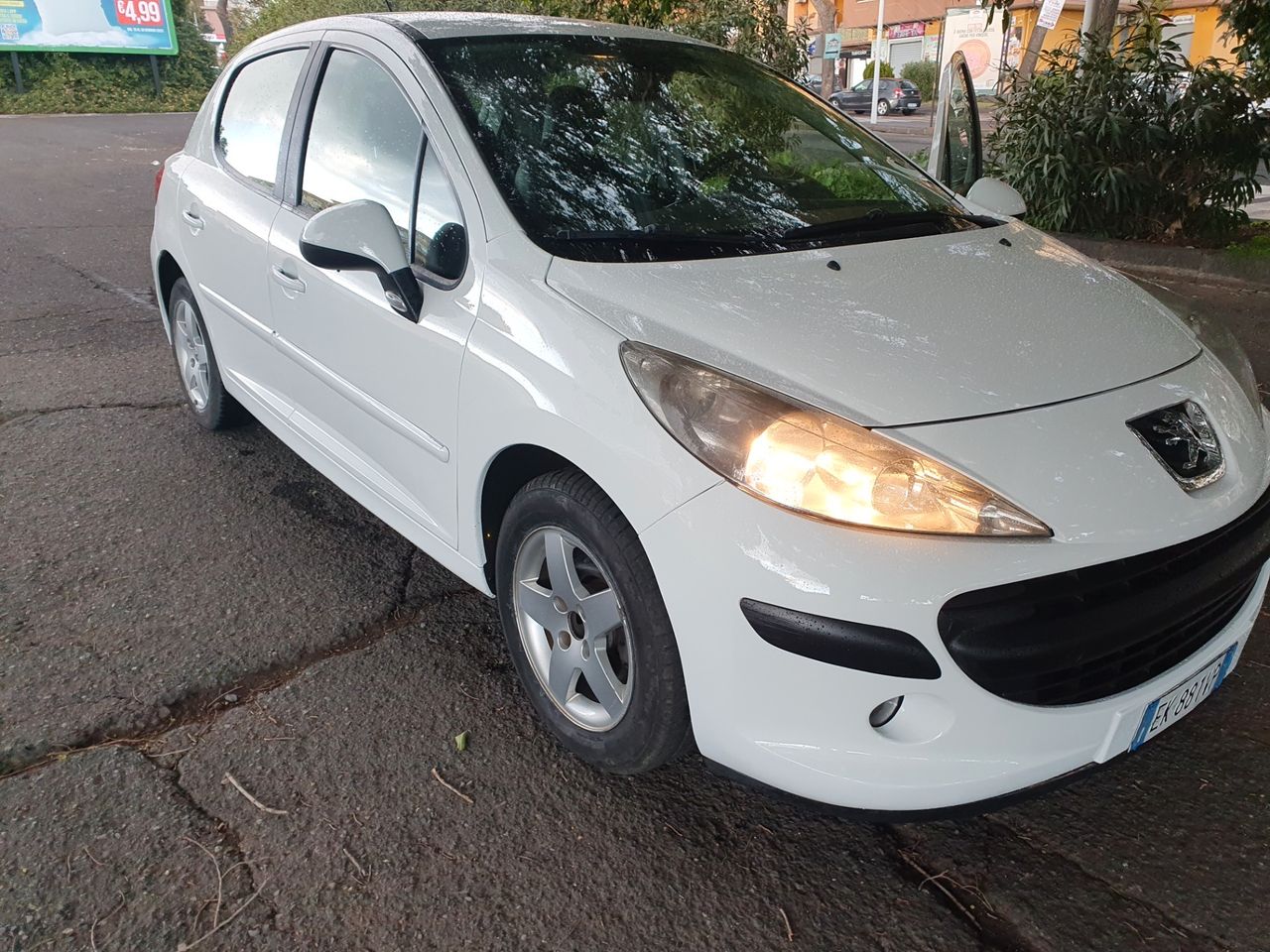 Peugeot 207 1.4 HDi 70CV 5p. Allure anno 2011