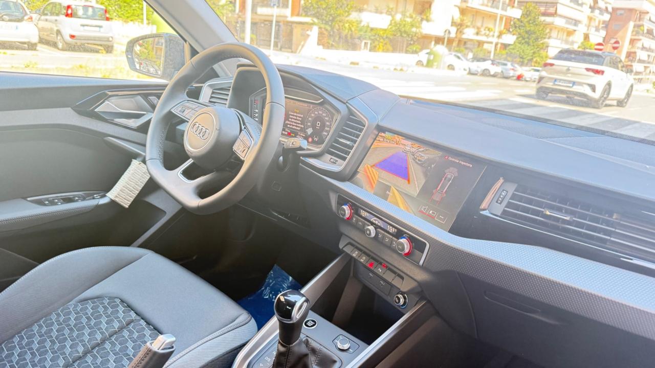 Audi A1 SPB 30 TFSI S tronic line edition LED NAVI KAMERA COCKPIT PDC BLUETOOTH CERCHI 17