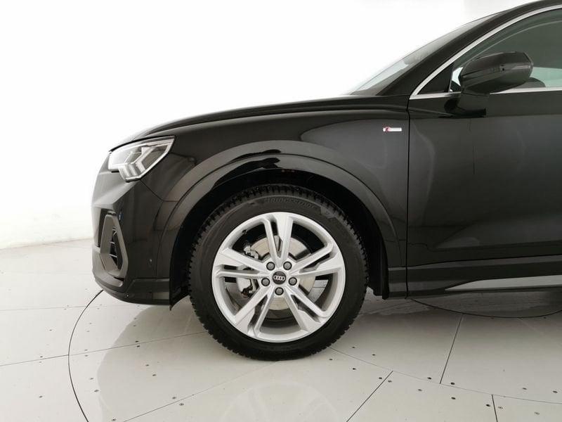 Audi Q3 35 2.0 tdi S line edition s-tronic