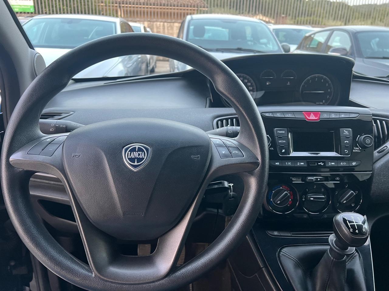Lancia Ypsilon 1.2 69 CV 5 porte Elefantino Blu