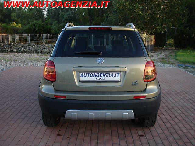 FIAT Sedici 1.9 MJT 4x4 Emotion...