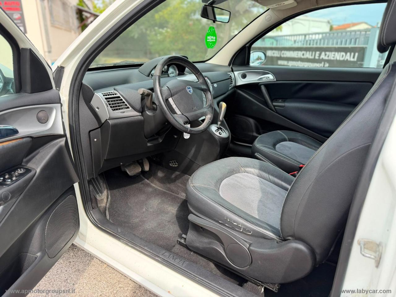 LANCIA Ypsilon 1.4 16V Platino AUTOMATICA