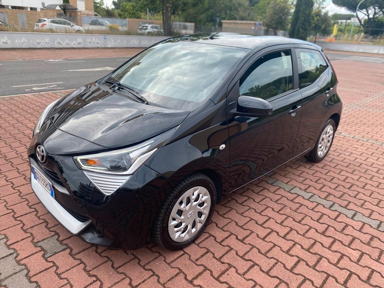 TOYOTA AYGO CAMBIO AUTOMATICO 5 P. 1.0