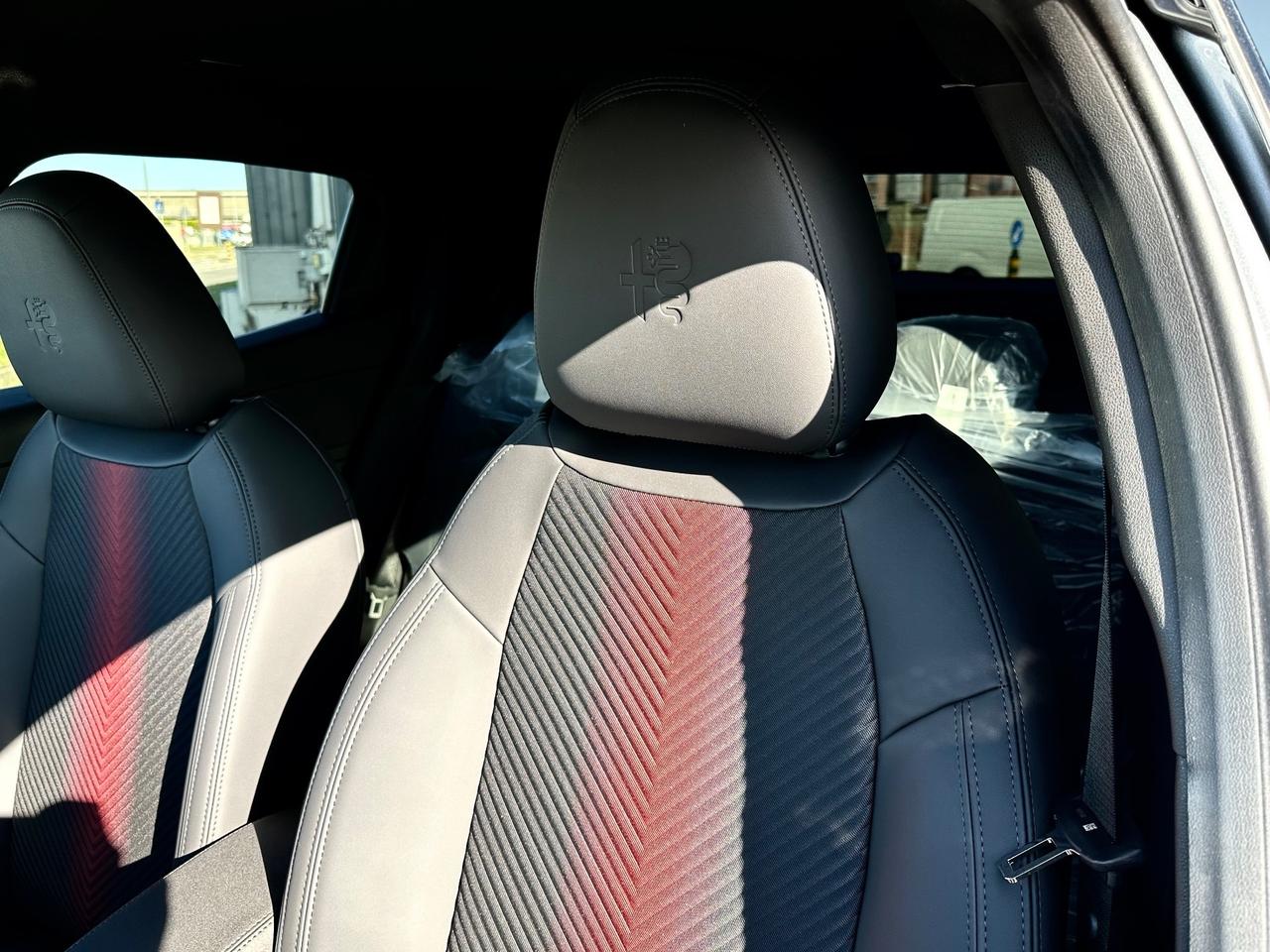 Alfa Romeo Junior 1.2 136 CV Hybrid eDCT6 Speciale