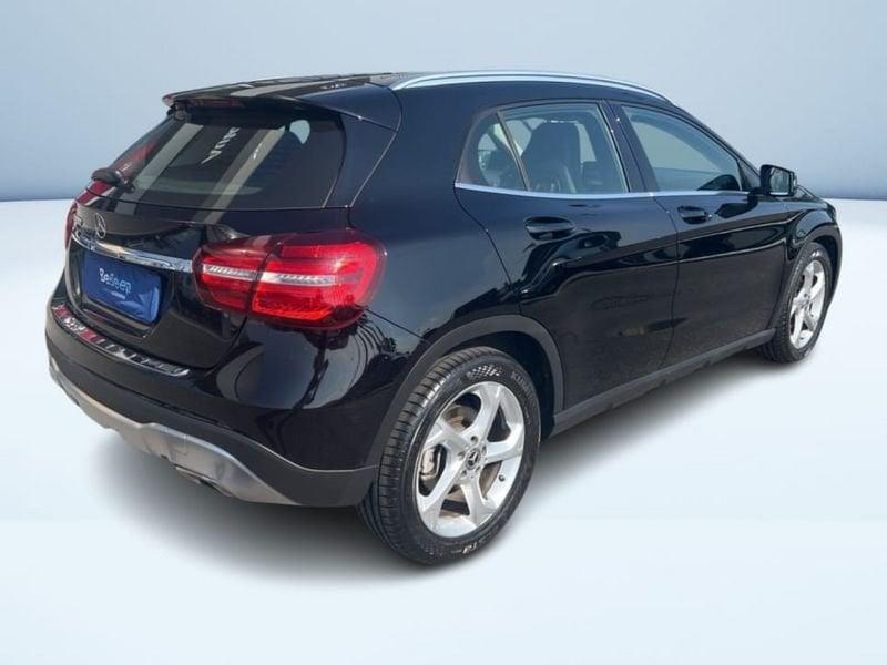 Mercedes-Benz GLA 180 SPORT AUTO