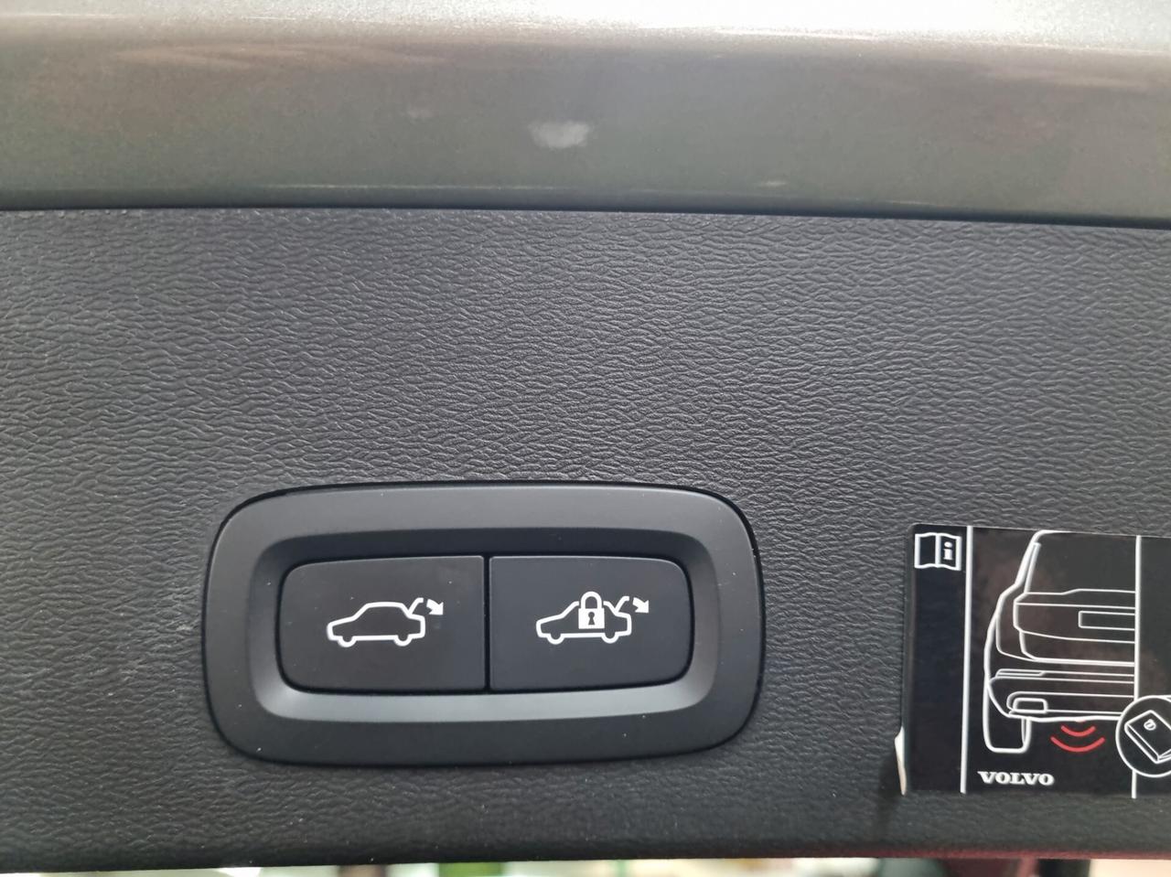 Volvo XC40 T5 Recharge Plug-in Hybrid Inscription
