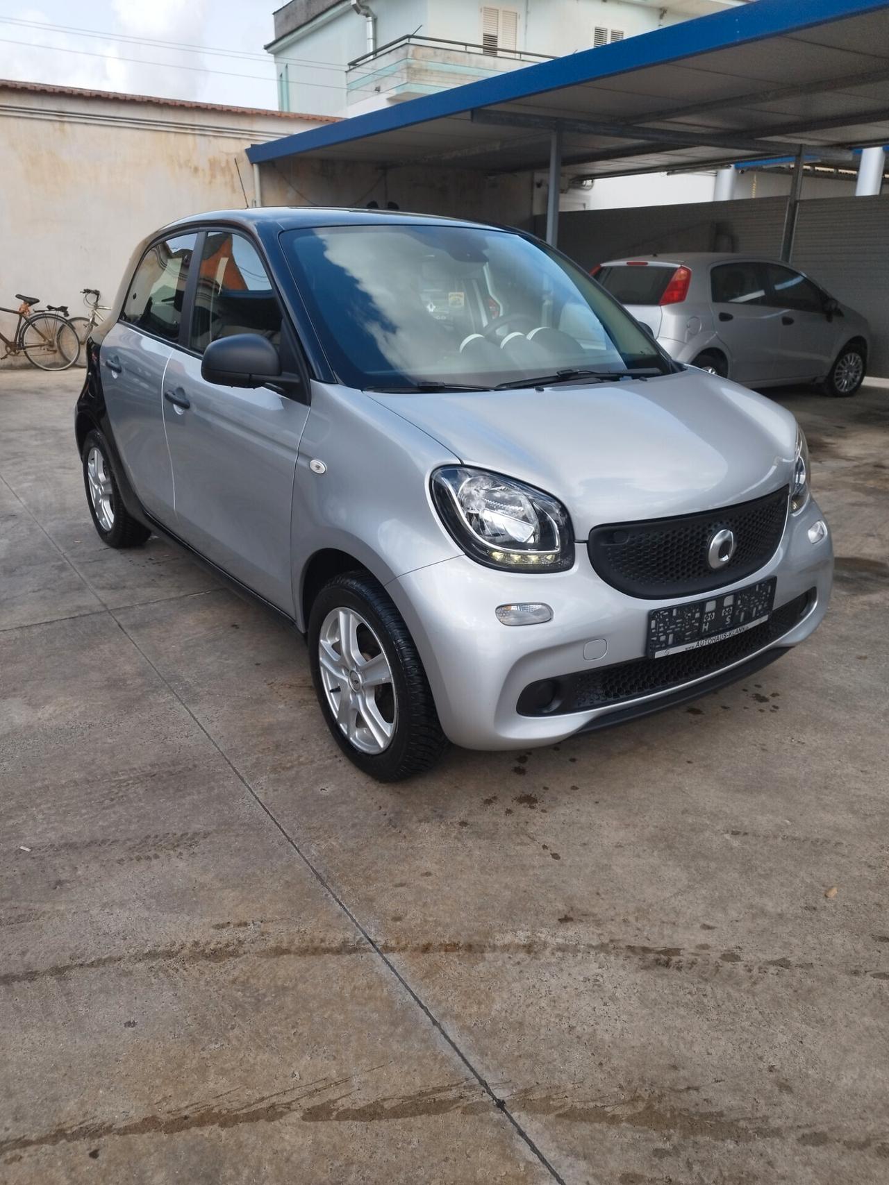 Smart ForFour 70 1.0 Youngster