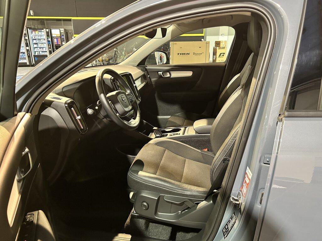 Volvo XC40 2.0 D4 Business Plus AWD Geartronic