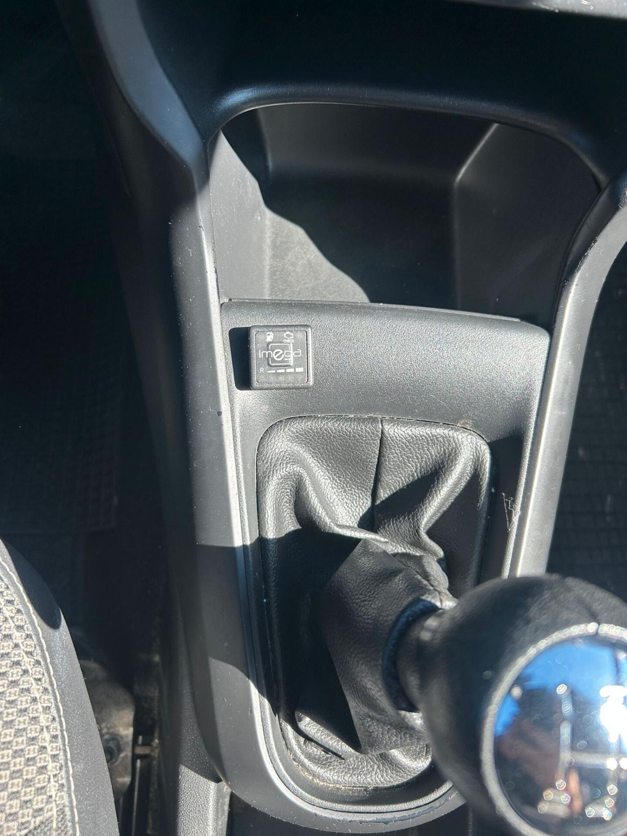 Citroen C3 1.2 Benzina e Metano