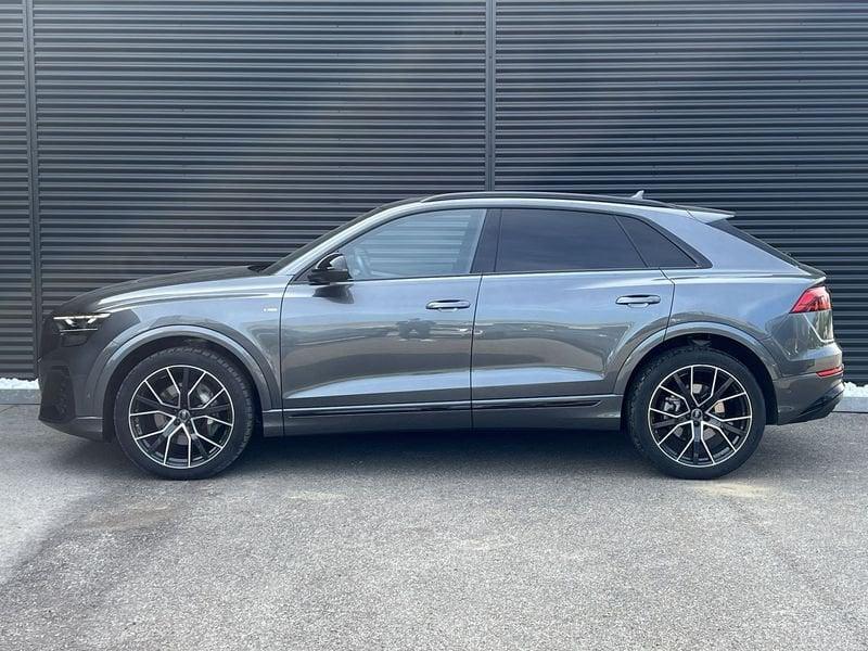 Audi Q8 50 TDI 210kW quattro tip. S Line Edition 286cv