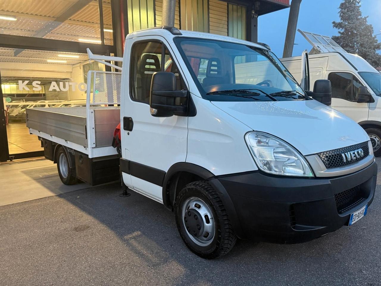 IVECO DAILY 35C14 MOTORE 3.0 140 CV GRU 3 SFILI CASSONE FISSO