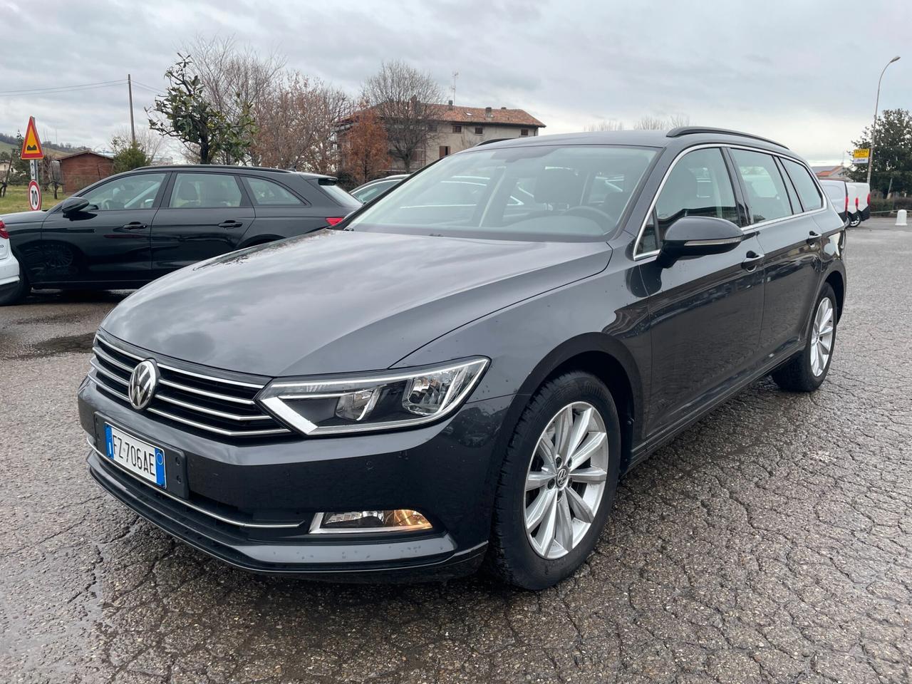 Volkswagen Passat Variant 2.0 TDI DSG Business BlueMotion Tech IVA ESPOSTA