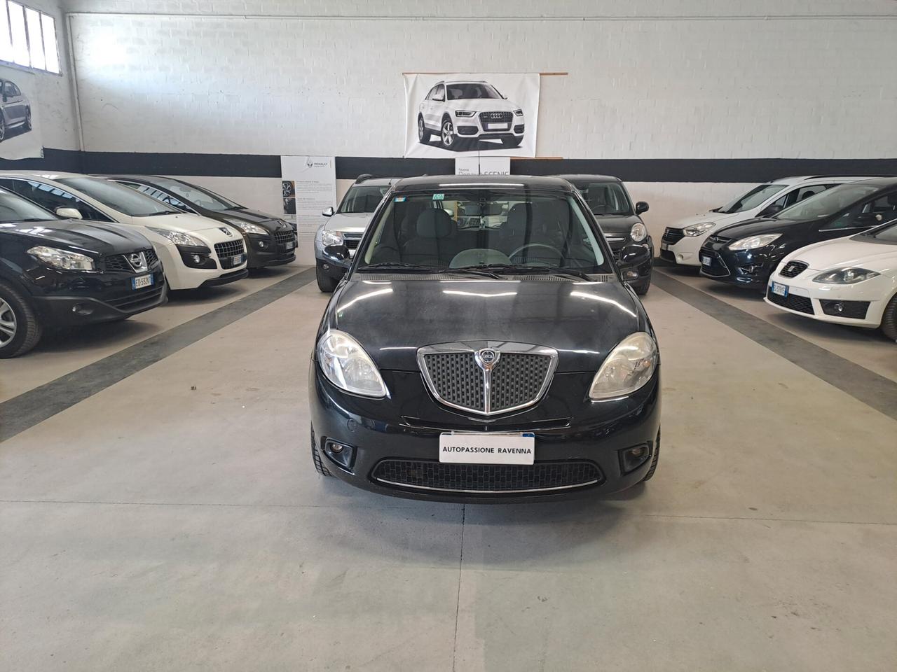 Lancia Ypsilon 1.2 Platino