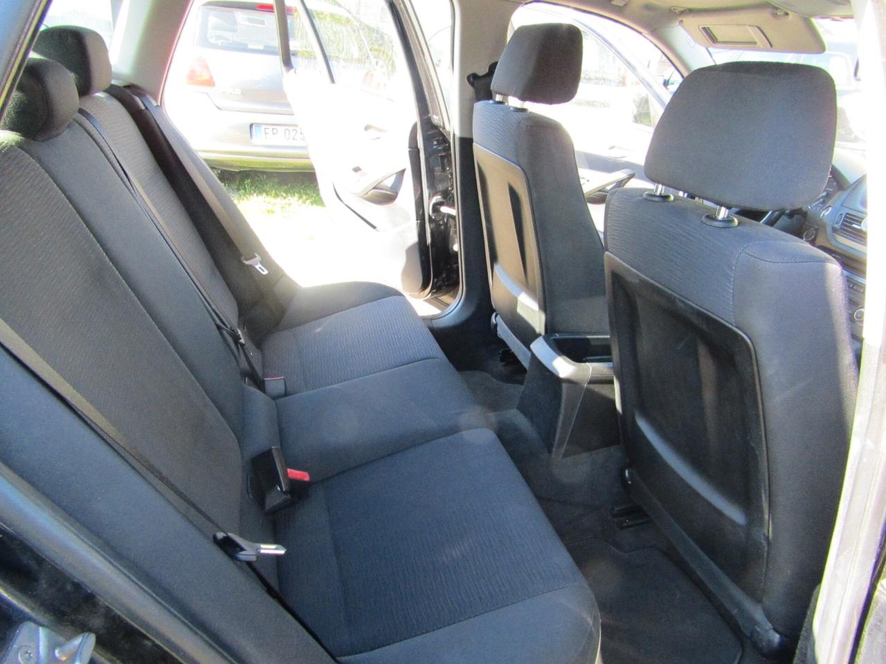 Bmw X1 2.0 18D manuale anche neopat.