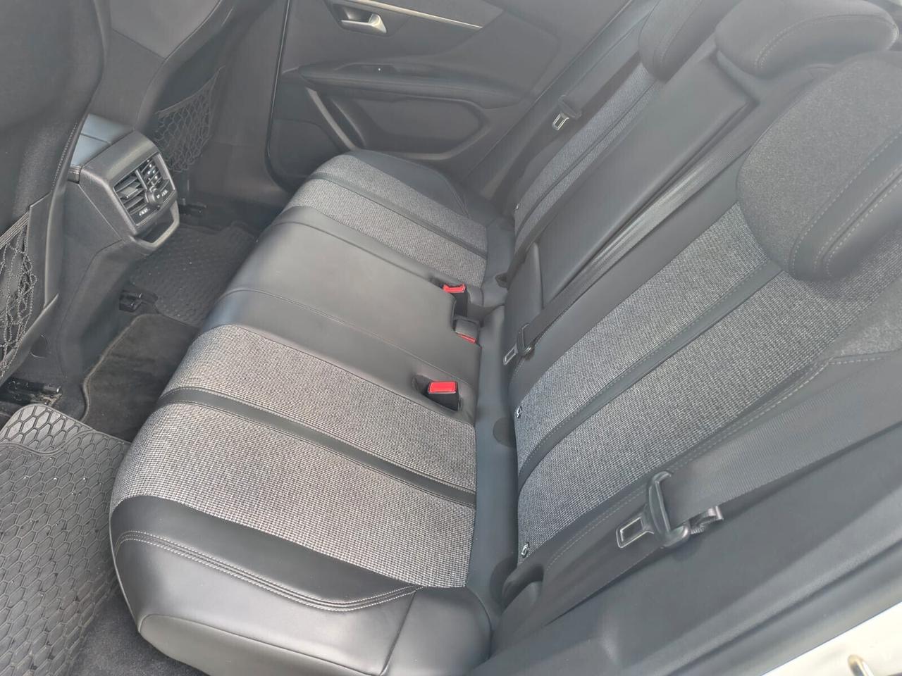 Peugeot 3008 BlueHDi 120 S&S EAT6 GT Line