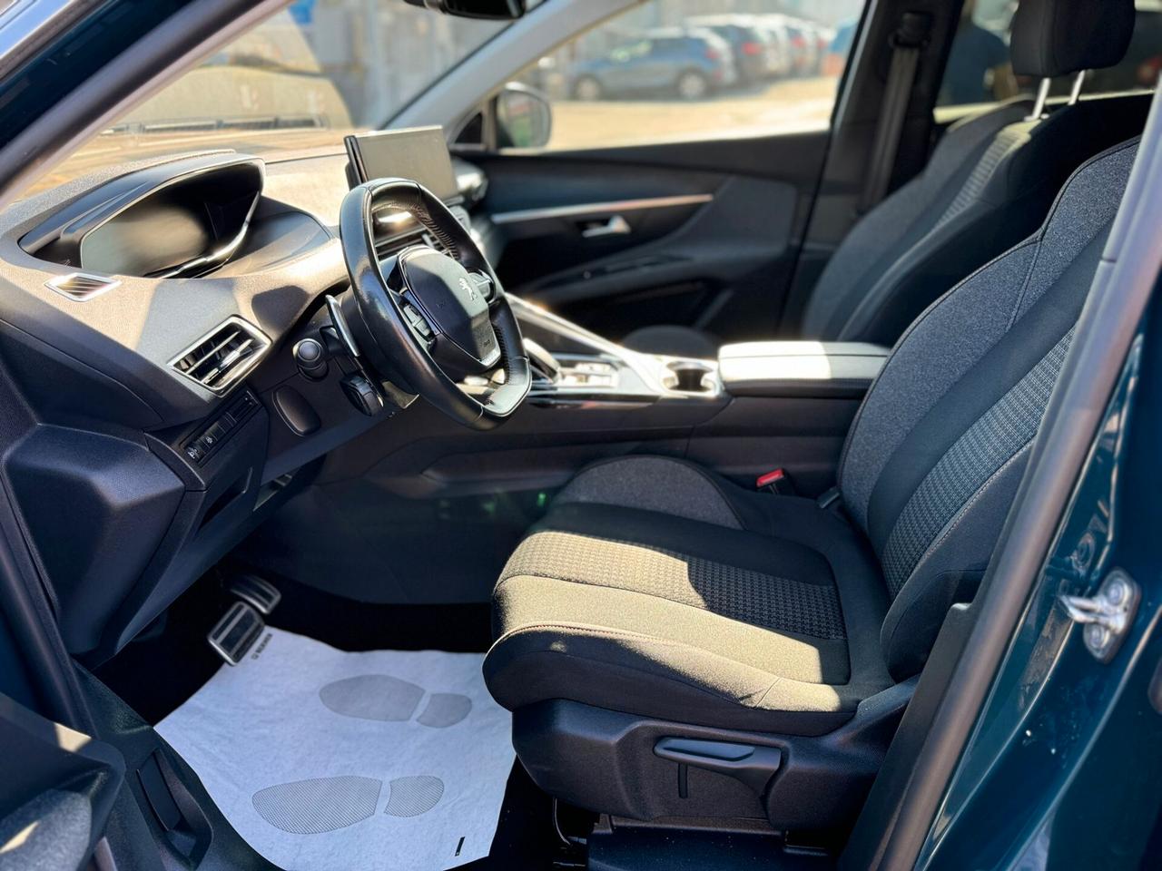 PEUGEOT 3008 1.5 131CV EAT8 GARANZIA 12 MESI PERMUTE POSSIBILITA DI FINANZIAMENTO IN SEDE