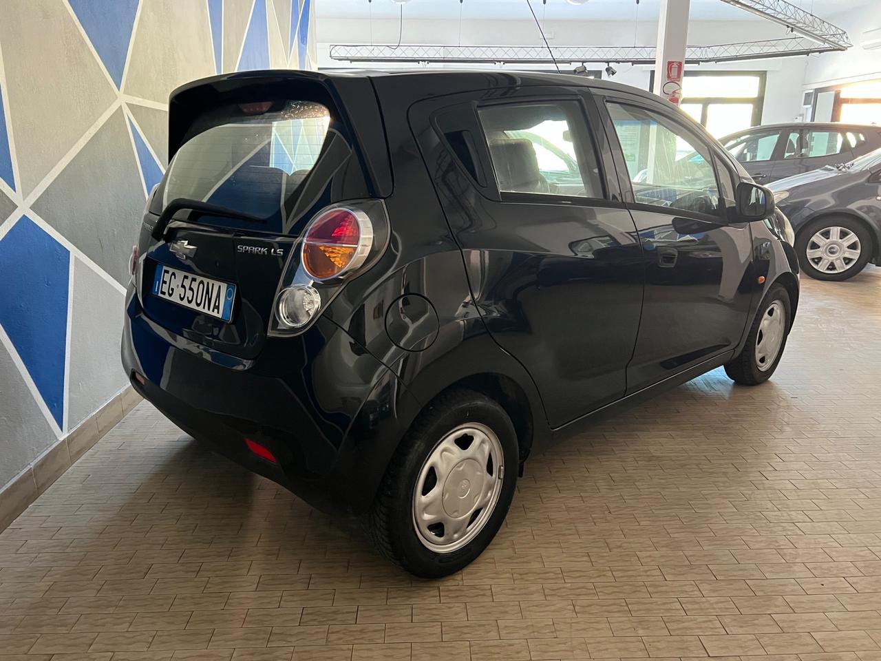 Chevrolet Spark 1.0 5 Porte Neopatentati