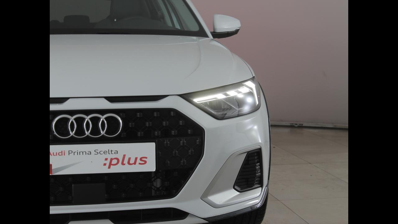 AUDI A1 II 2022 allstreet - A1 allstreet 30 1.0 tfsi Business 116cv