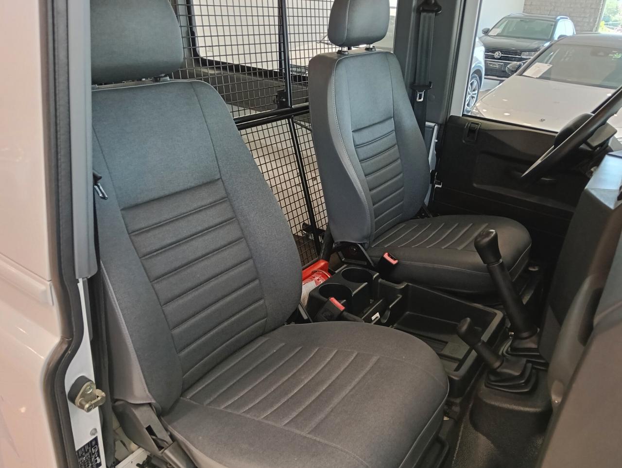 Land Rover Defender 90 2.2 TD4 Station Wagon Adventure Edition N1