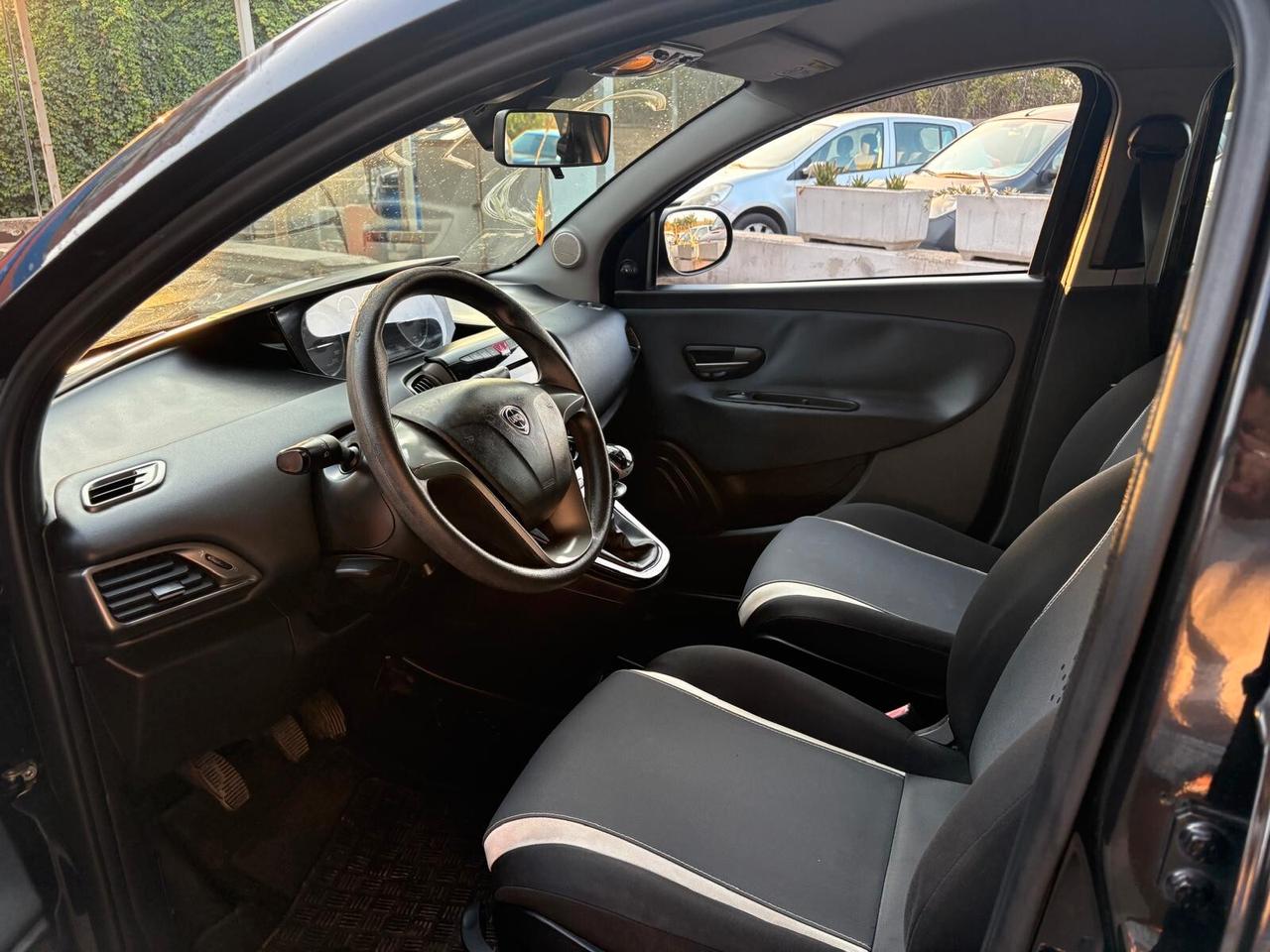Lancia Ypsilon 1.2 69 CV 5 porte GPL Ecochic Elefantino